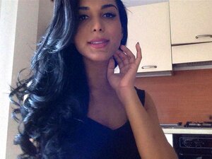 Yasmine Sabri porno et vidéos de sexe en haute qualité sur ...