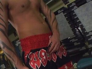 Solo Gay porn & sex videos in high quality at RunPorn.com