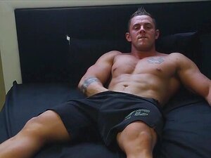 Gay Solo Jerking Off porn & sex videos in high quality at RunPorn.com
