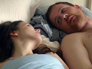 Erlebe die unersättliche Lust einer Nymphomanin, während sie sich nach einem prallen Lustspender sehnt. Dieser verführerische Band wird dich nach mehr verlangen lassen!