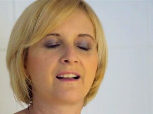 Granny Porno porno en volwassen videos in hoge kwaliteit op ...