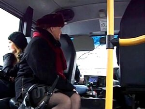 Peloter Dans Le Metro et clips porno - LePornoFrais.com