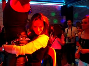 Reifen Deutsche Frauen Party Gratis Pornos und Sexfilme Hier Anschauen